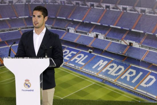 蓉城客战新鹏城首发：4外援PK3外援，韦世豪、周定洋出战（蓉城客场挑战新鹏城首发出炉：4外援对决3外援，韦世豪、周定洋先发）