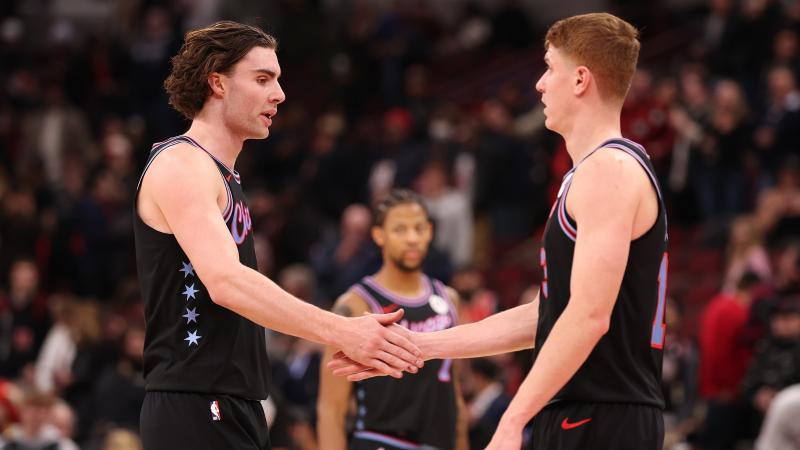 乔-科尔：当年切尔西首回合不敌巴萨后，穆帅痛斥全队没种（乔·科尔回忆：切尔西首回合不敌巴萨后，穆里尼奥怒批全队缺乏斗志）