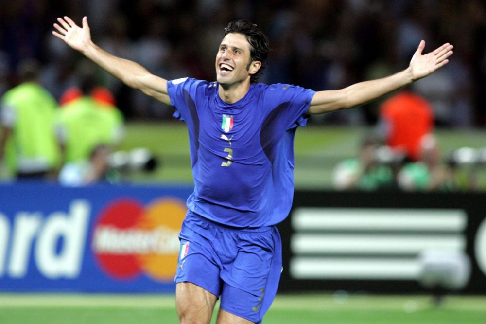 斯洛特：对阵皇马这种球队要持续压迫，绝不能在防线后留空间（斯洛特：对皇马要全程施压，防线身后不能给空间）