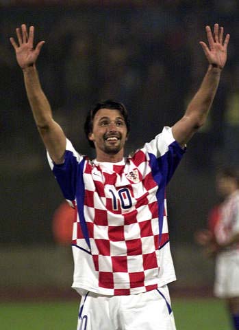 周琦晒与赵睿&翟晓川&方硕合照：又是一年新赛季（周琦晒与赵睿、翟晓川、方硕合影：新赛季再启程）