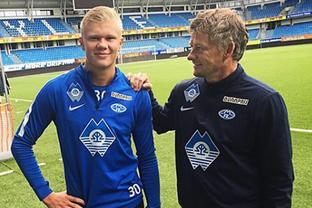 CCTV5直播，10：00，中国VS韩国，世界第一王楚钦、孙颖莎领衔冲5连胜（CCTV5 10：00直播，中韩对决：世界第一王楚钦携孙颖莎冲击五连胜）