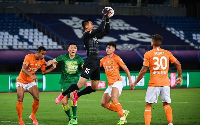 11场输8场，利物浦是自9月底以来五大联赛输球场次最多的队（近11战8败，利物浦自9月底起成五大联赛输球最多球队）