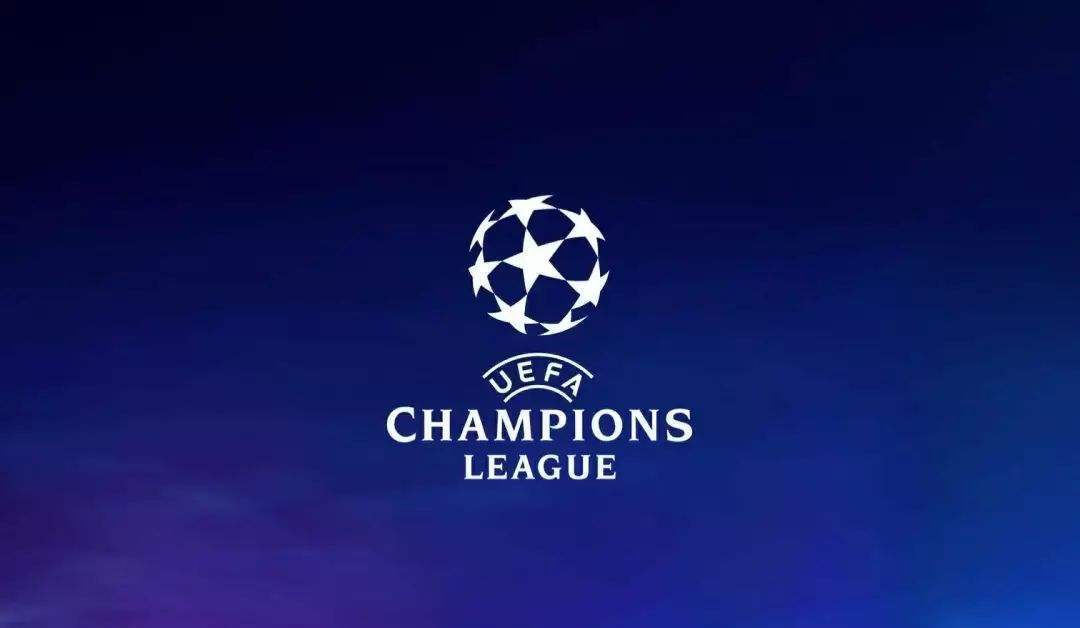 斯基拉：阿森纳正在关注铃木彩艳，有意在下个赛季引进他（斯基拉：阿森纳有意引进铃木彩艳，已将其列为下赛季目标）