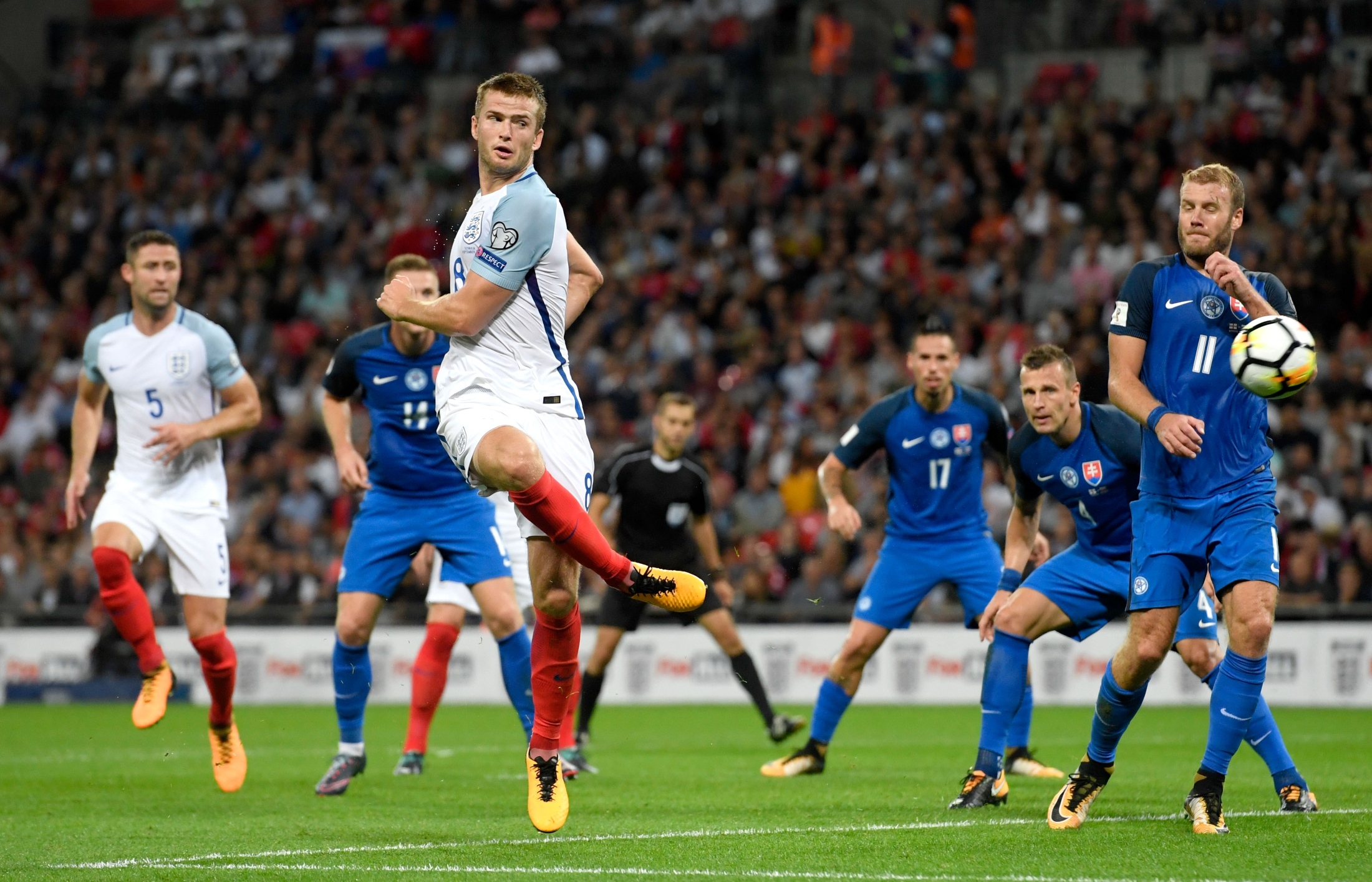 2025残特奥会乒乓小将获家人助威，父亲记录每场比赛（2025残特奥会乒坛新秀获家人现场助阵，父亲逐场记录赛况）