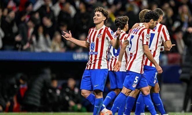 广东男篮在俱乐部杯赛中以90-70战胜广州男篮，小将王洪泽表现突出，阵容实力强劲。（俱乐部杯：广东90-70力克广州，王洪泽高光，阵容实力尽显）