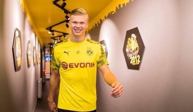 美媒晒图盛赞威少：他在国王，就好像一辆布加迪停在贫民窟（美媒发图大赞威少：在国王阵中，他像贫民窟里的布加迪）