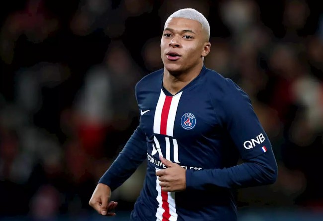 环足奖年最佳男足俱乐部候选：巴黎、切尔西、巴萨、拜仁在列（环球足球奖年度最佳男足俱乐部候选名单：巴黎、切尔西、巴萨与拜仁入围）