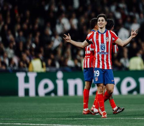 罗伯逊：萨拉赫是队史最佳之一，希望能继续与他并肩作战（罗伯逊：萨拉赫跻身队史顶尖，期待继续与他并肩作战）